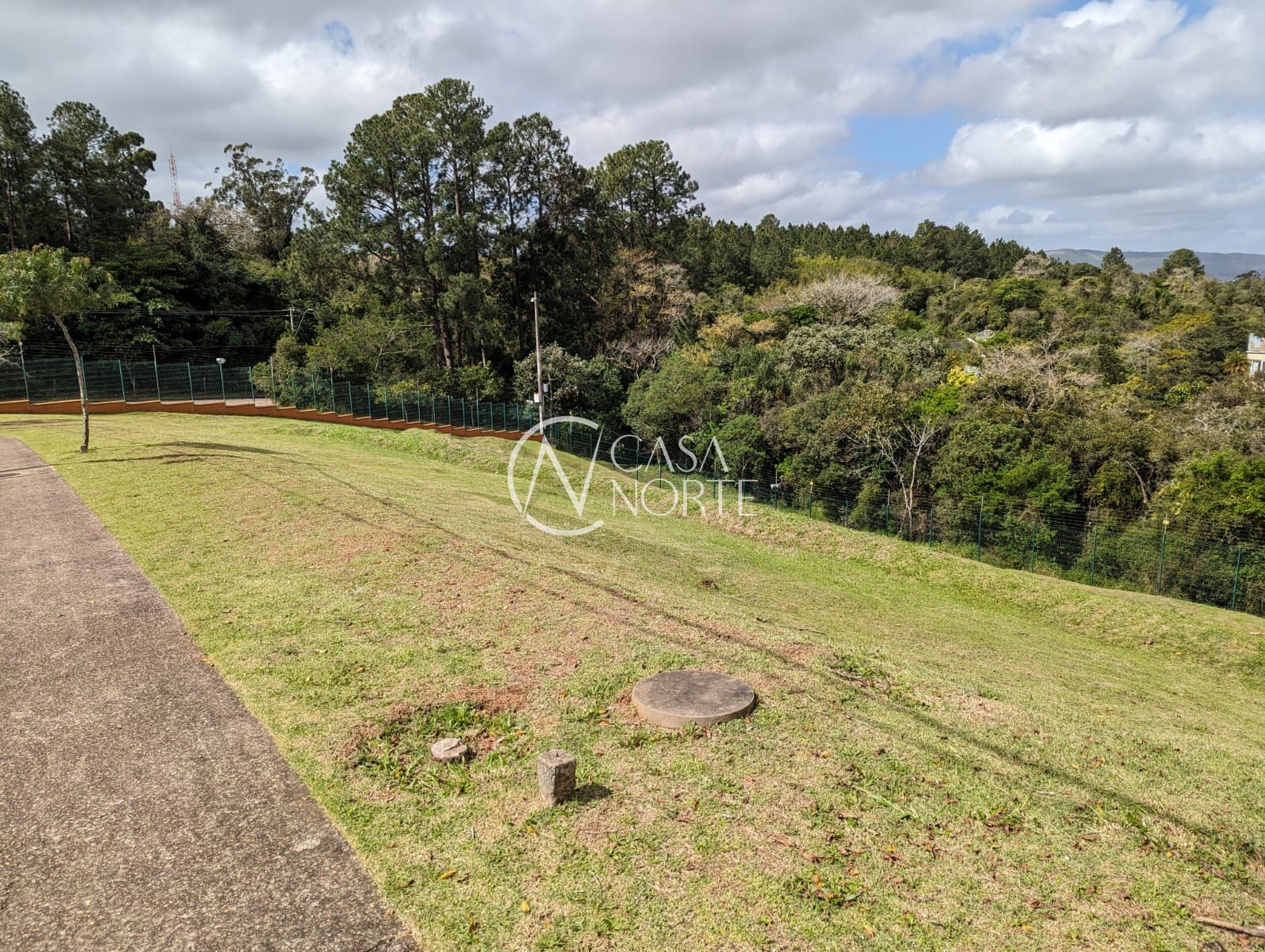 Terreno à venda  com 574m², Estrada das Três Meninas no bairro Alphaville em Porto Alegre