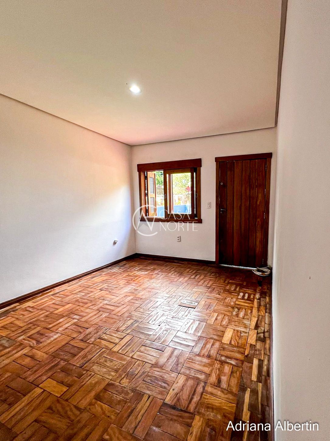 Casa à venda com 3 quartos, 169m², 1 suíte, 2 vagas, Beco Professor José Alberto Opitz no bairro Ipanema em Porto Alegre