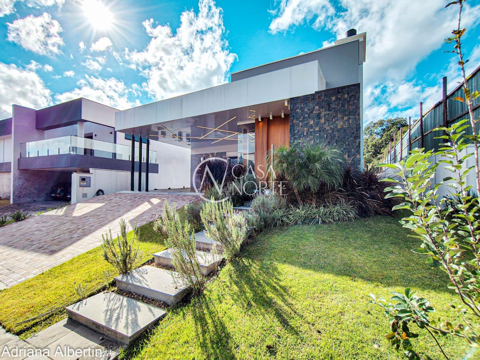 Casa de Condomínio à venda com 4 quartos, 206m², 3 suítes, 2 vagas, Estrada das Três Meninas no bairro Alphaville em Porto Alegre