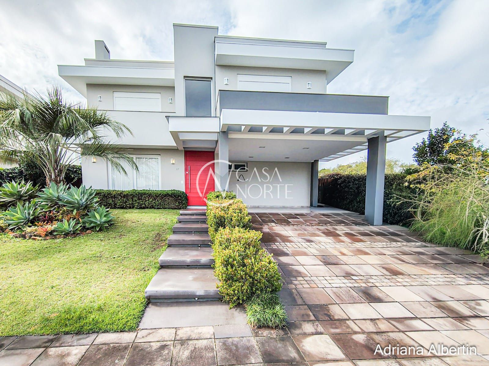 Casa de Condomínio à venda com 5 quartos, 307m², 2 suítes, 2 vagas, Estrada das Três Meninas no bairro Alphaville em Porto Alegre