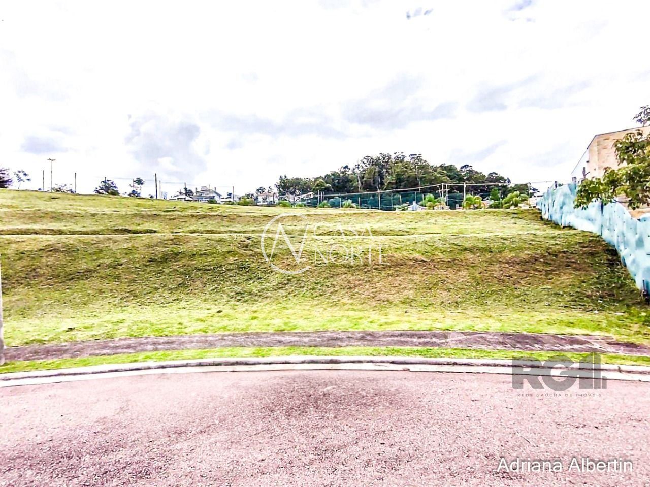 Terreno à venda  com 682m², Estrada das Três Meninas no bairro Alphaville em Porto Alegre