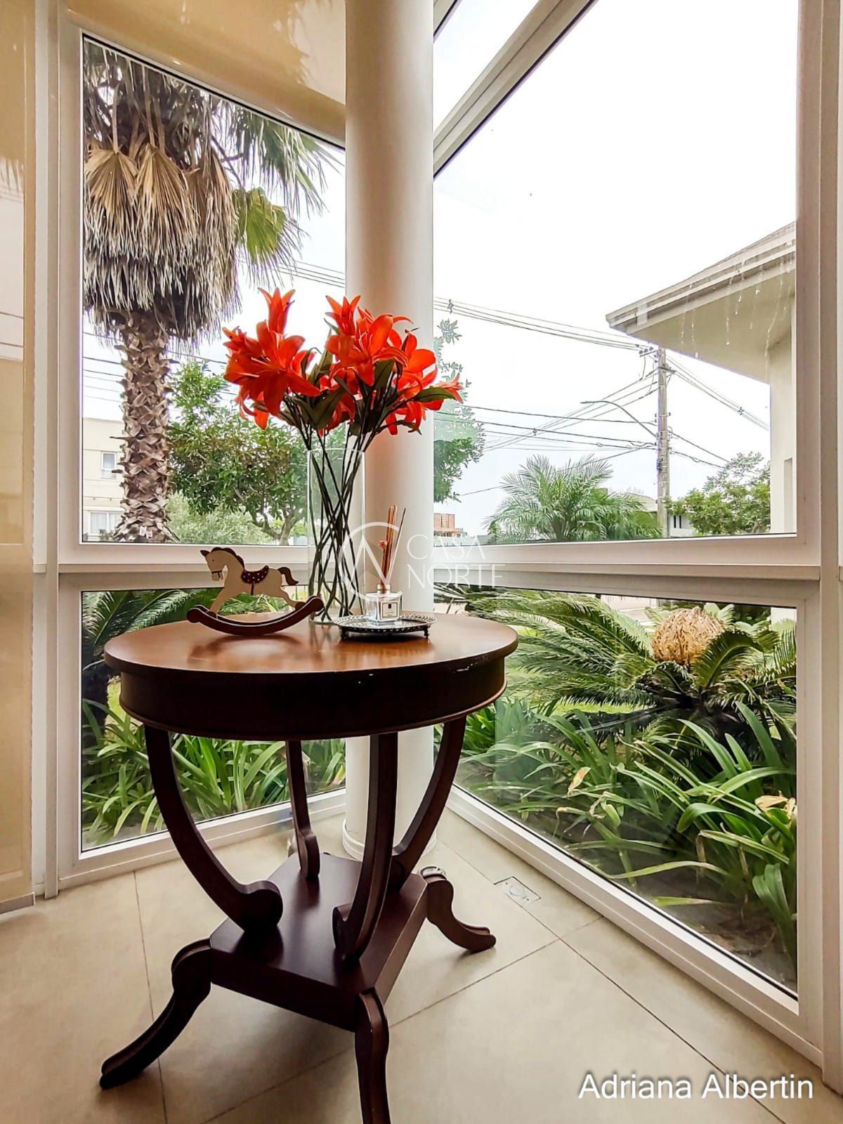 Casa de Condomínio à venda com 3 quartos, 301m², 3 suítes, 2 vagas, Estrada das Três Meninas no bairro Alphaville em Porto Alegre