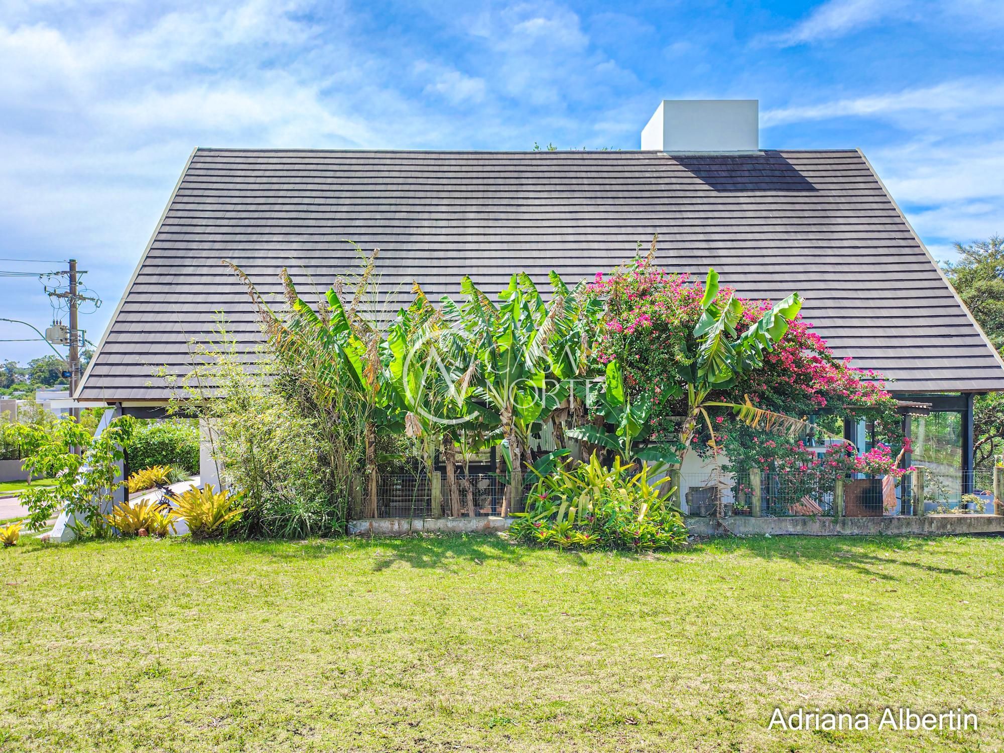 Casa de Condomínio à venda com 4 quartos, 395m², 4 suítes, 2 vagas, Estrada das Três Meninas no bairro Alphaville em Porto Alegre