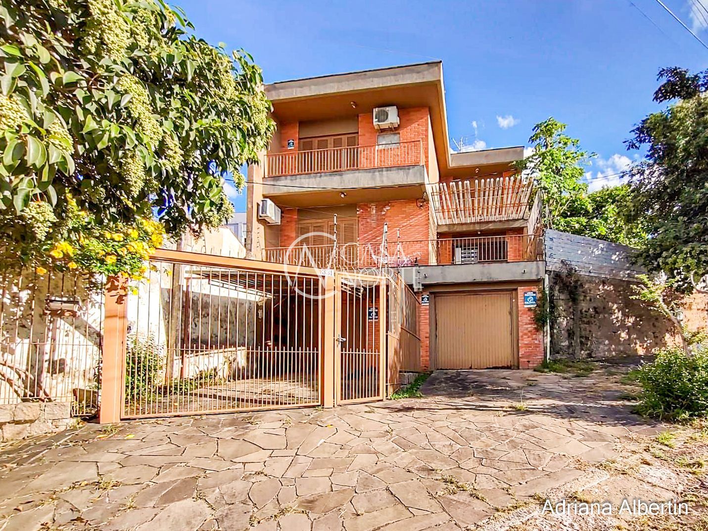 Apartamento à venda com 2 quartos, 91m², 1 vaga, Rua da Graca no bairro Jardim Floresta em Porto Alegre