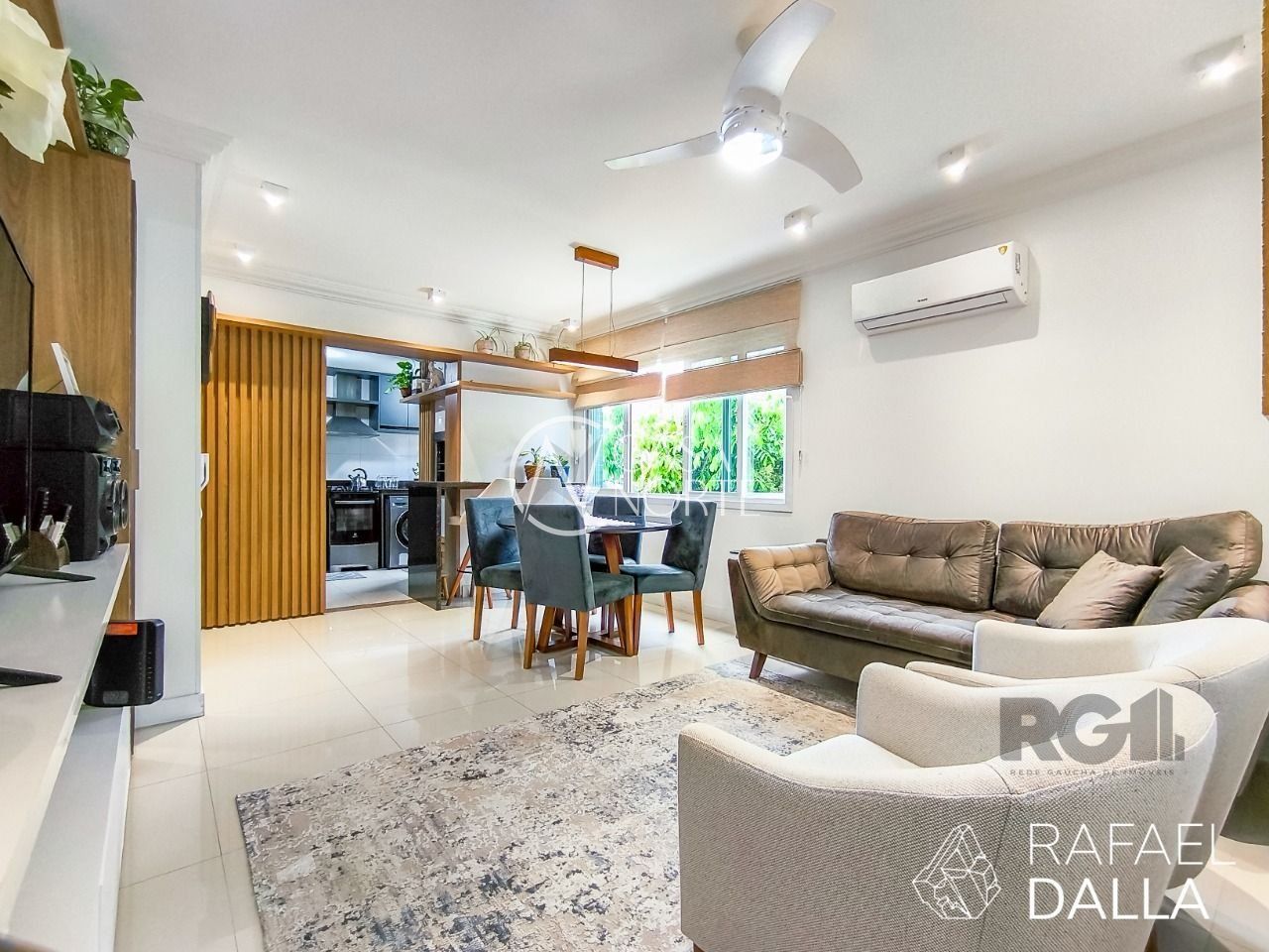 Apartamento à venda com 2 quartos, 66m², 1 suíte, 1 vaga, Rua Barão do Gravataí no bairro Menino Deus em Porto Alegre