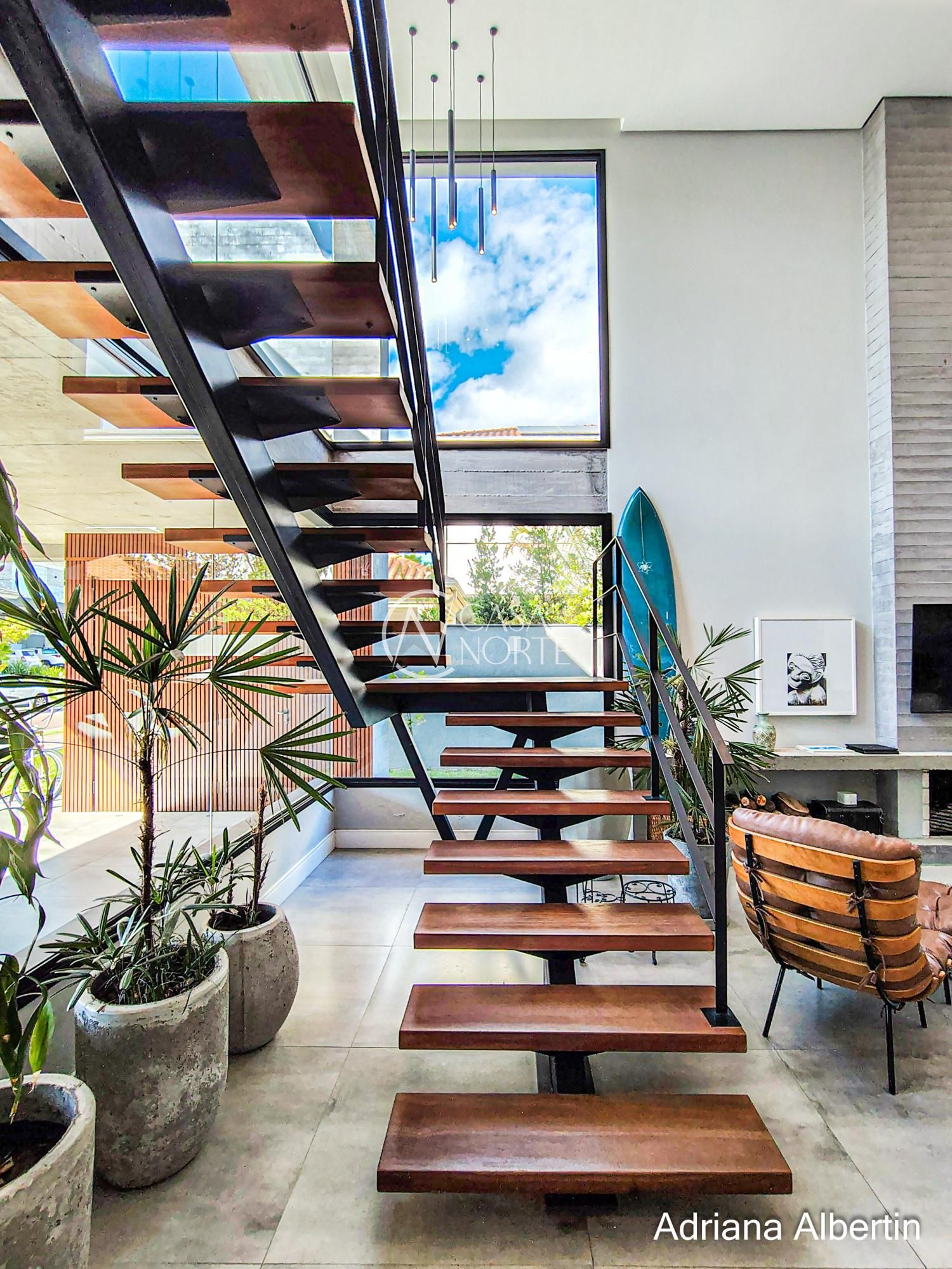 Casa de Condomínio à venda com 3 quartos, 300m², 3 suítes, 2 vagas, Estrada das Três Meninas no bairro Alphaville em Porto Alegre