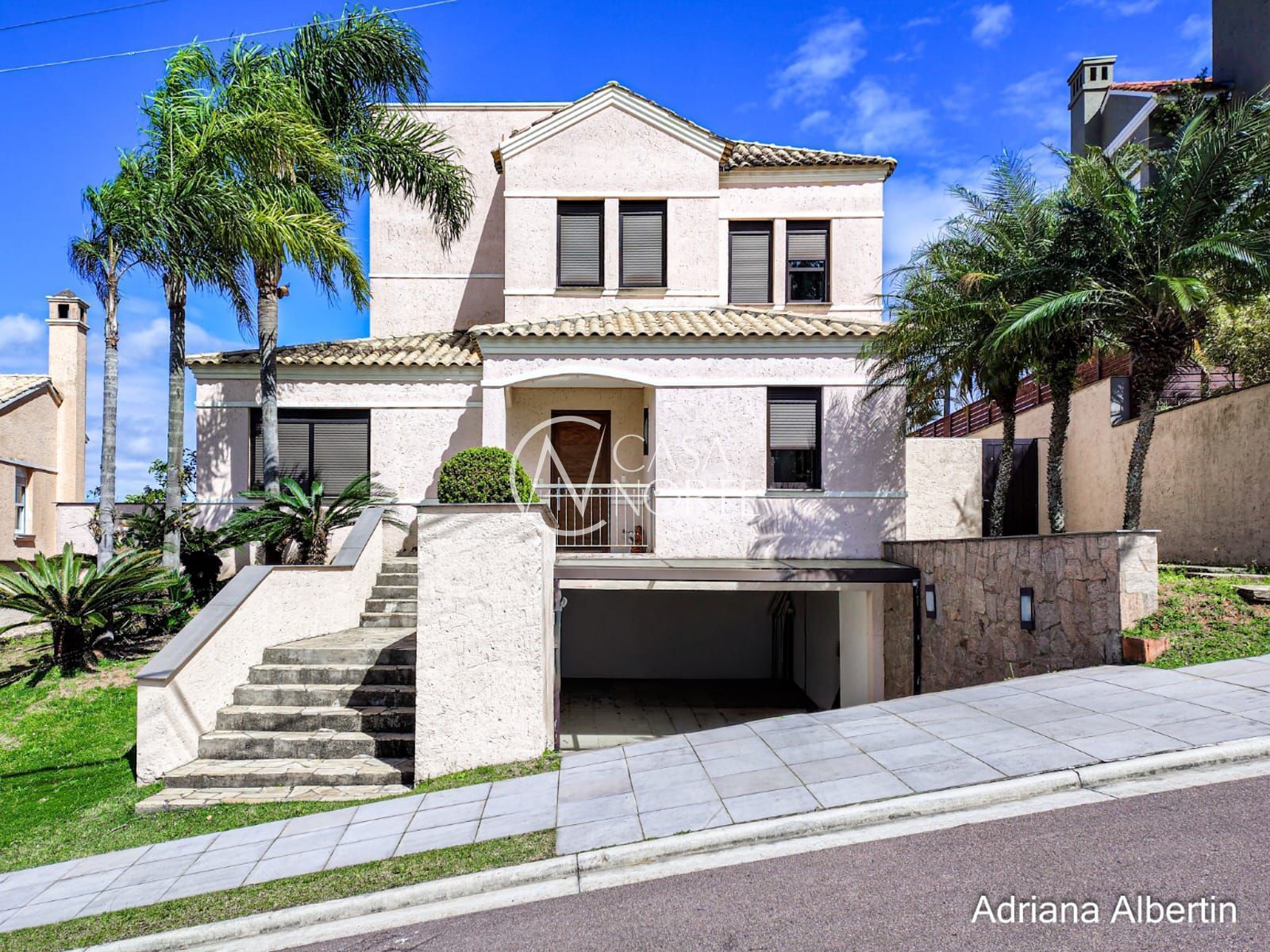 Casa de Condomínio à venda com 4 quartos, 250m², 4 suítes, 2 vagas, Estrada das Três Meninas no bairro Alphaville em Porto Alegre