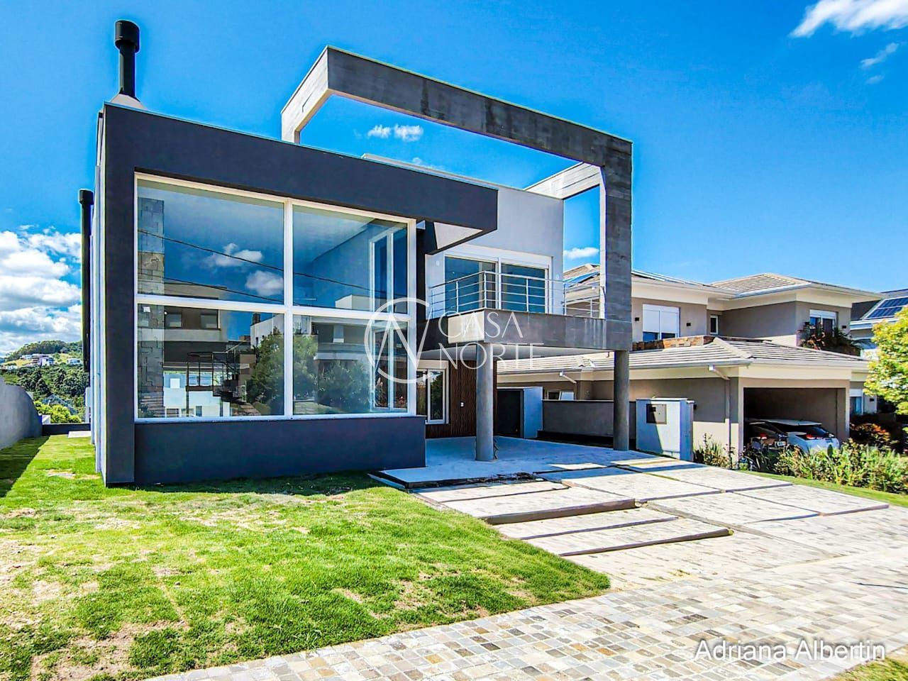 Casa de Condomínio à venda com 3 quartos, 280m², 3 suítes, 4 vagas, Estrada das Três Meninas no bairro Alphaville em Porto Alegre