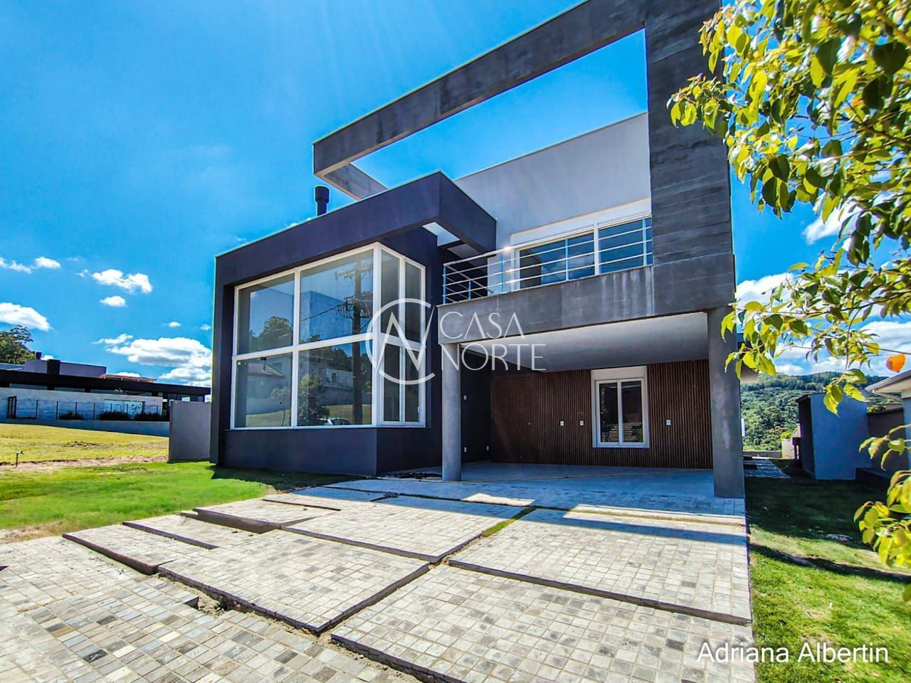 Casa de Condomínio à venda com 3 quartos, 280m², 3 suítes, 4 vagas, Estrada das Três Meninas no bairro Alphaville em Porto Alegre