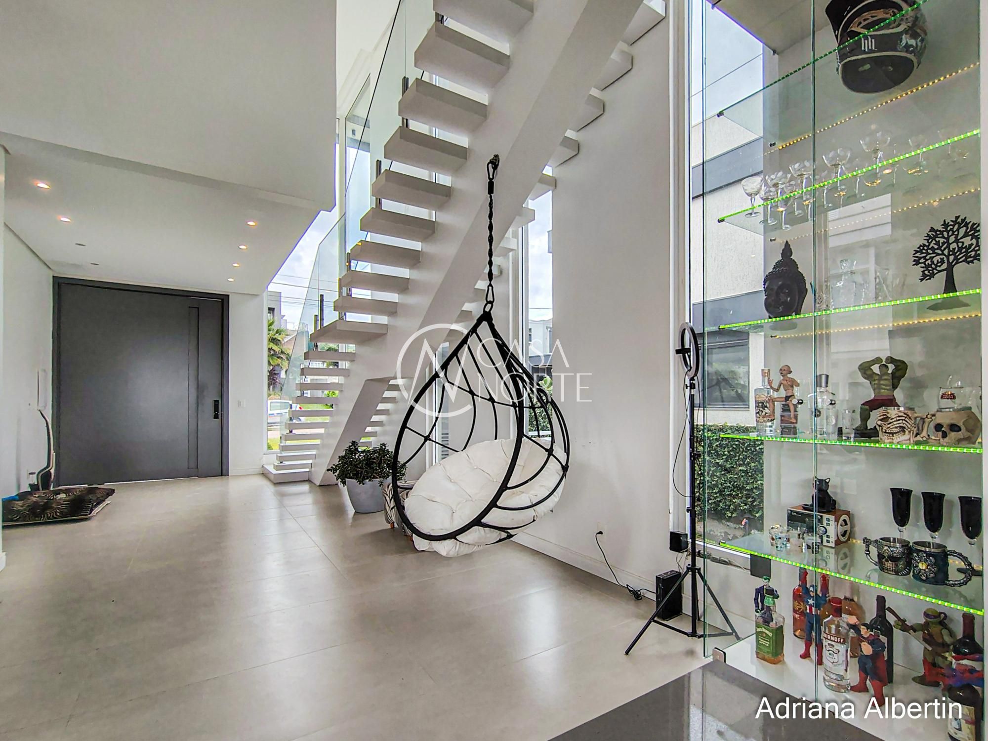 Casa de Condomínio à venda com 3 quartos, 309m², 2 suítes, 4 vagas, Estrada das Três Meninas no bairro Alphaville em Porto Alegre