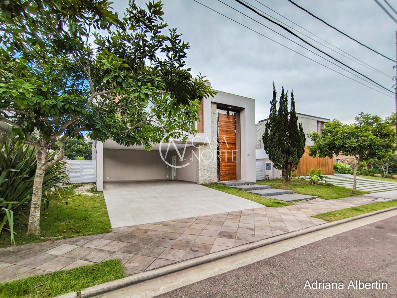 Casa de Condomínio à venda com 4 quartos, 400m², 4 suítes, 2 vagas, Estrada das Três Meninas no bairro Alphaville em Porto Alegre