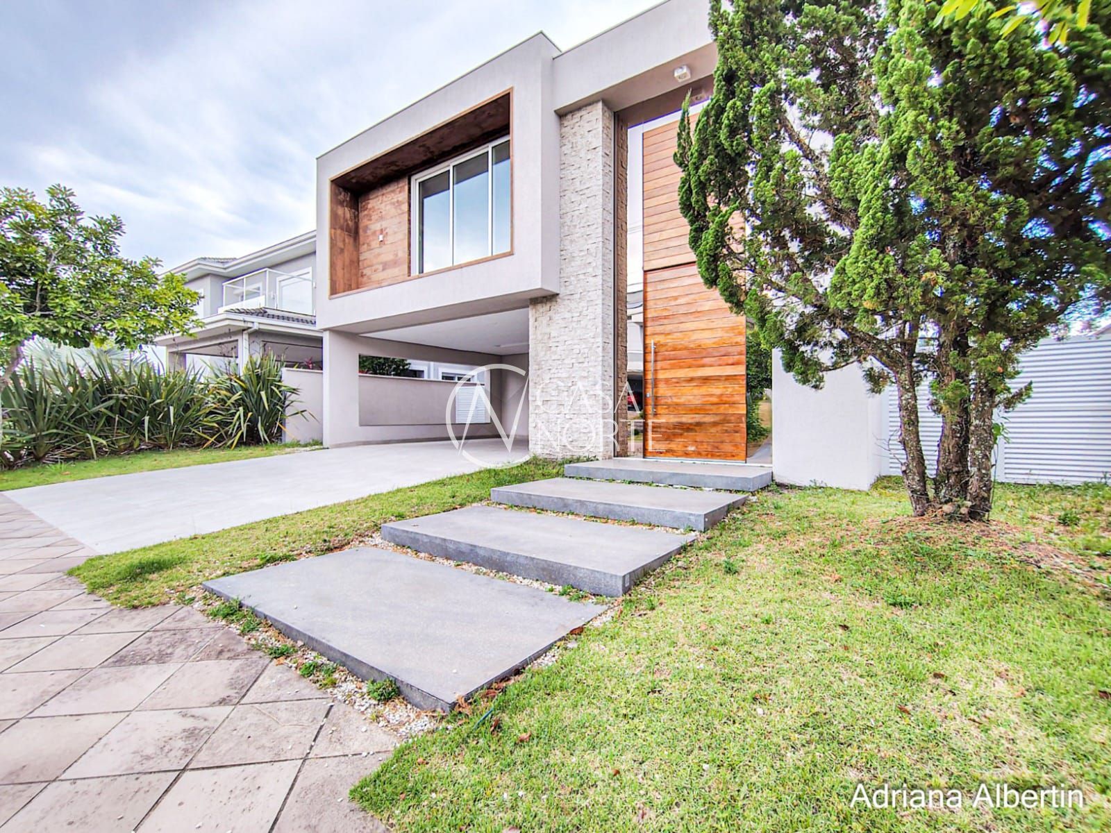Casa de Condomínio à venda com 4 quartos, 400m², 4 suítes, 2 vagas, Estrada das Três Meninas no bairro Alphaville em Porto Alegre