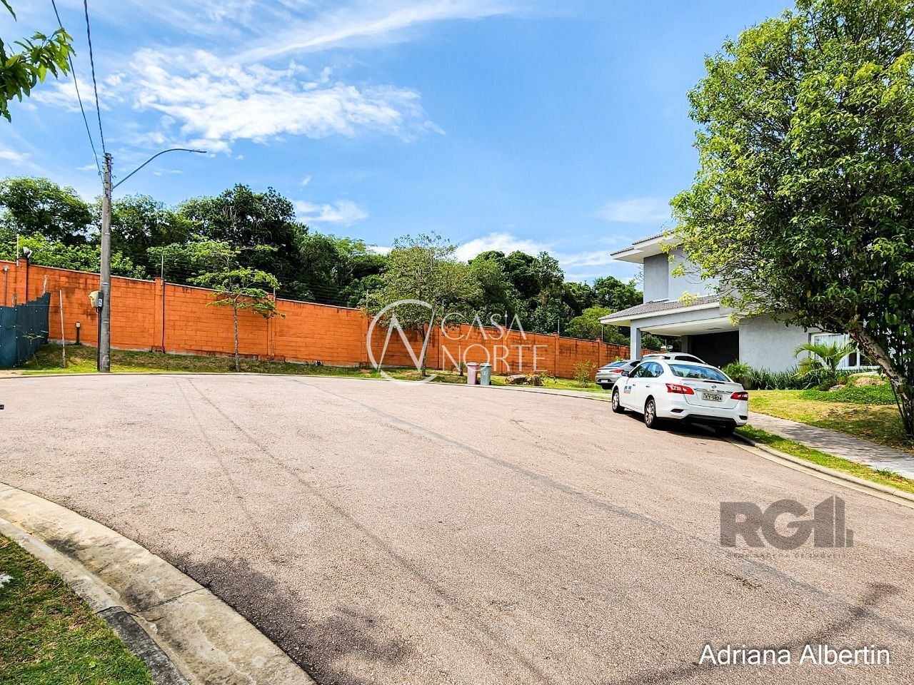 Casa de Condomínio à venda com 3 quartos, 248m², 2 suítes, 2 vagas, Estrada das Três Meninas no bairro Alphaville em Porto Alegre