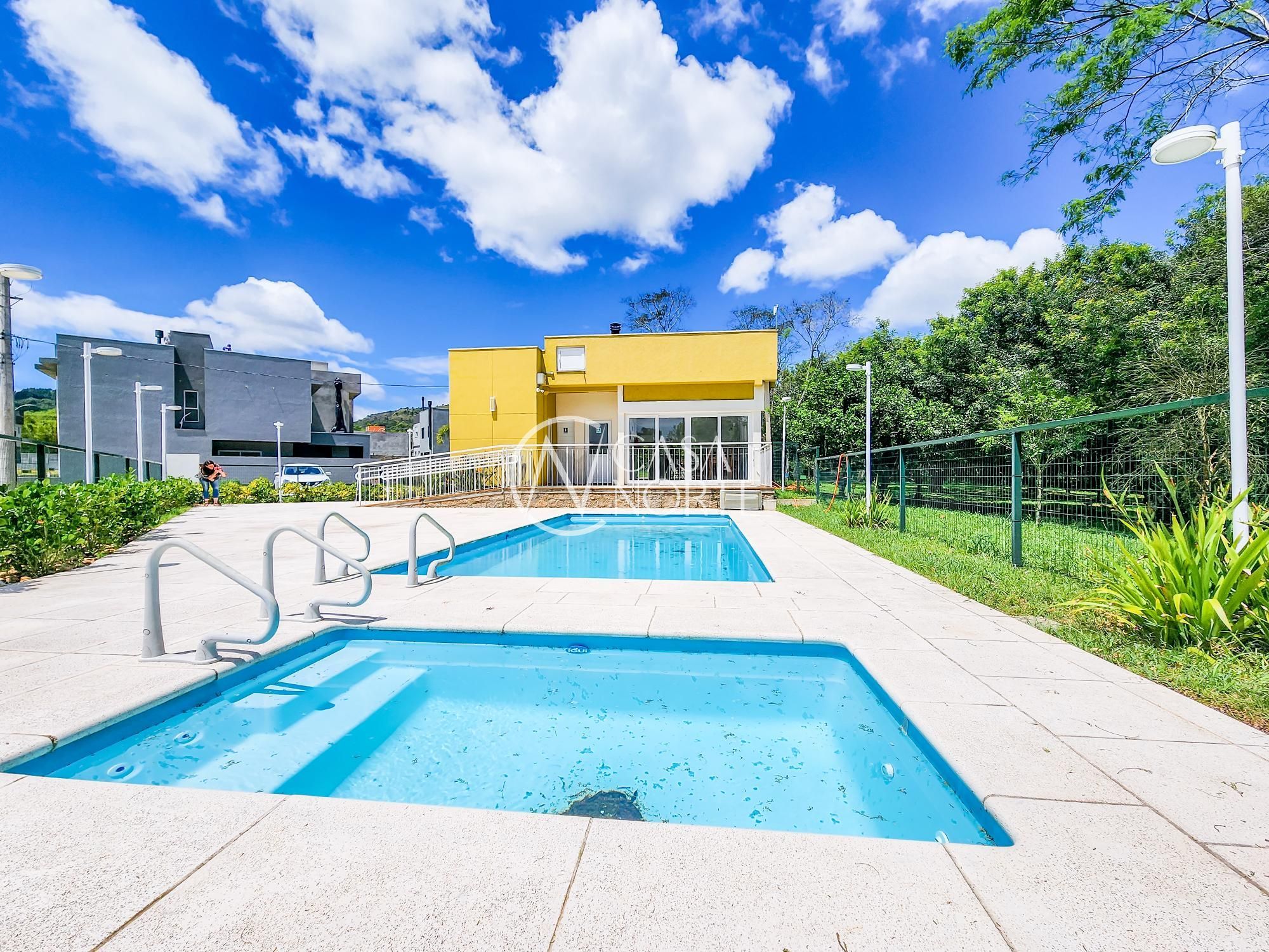 Terreno à venda  com 116m², Estrada Jorge Pereira Nunes no bairro Campo Novo em Porto Alegre