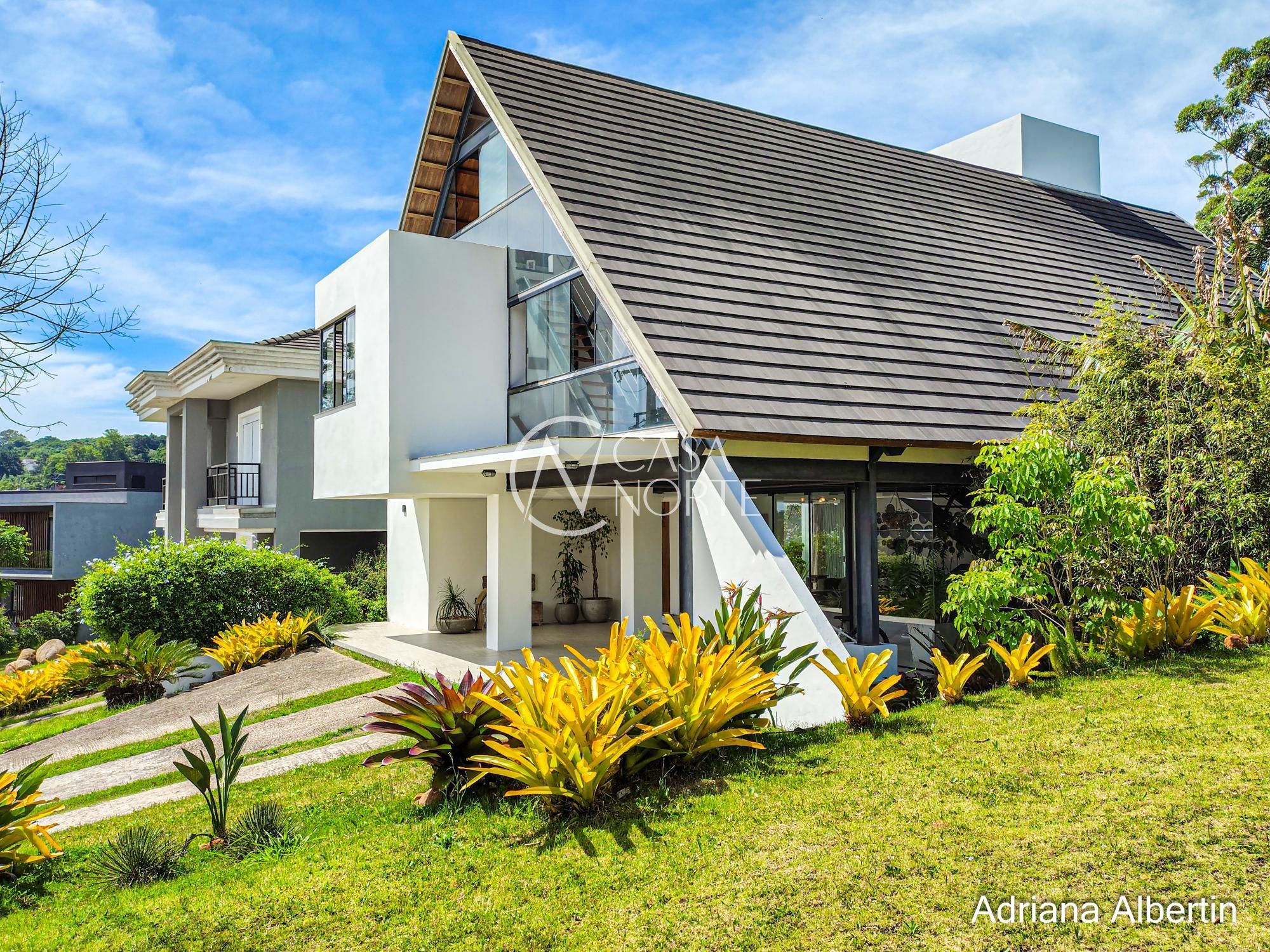 Casa de Condomínio à venda com 4 quartos, 395m², 4 suítes, 2 vagas, Estrada das Três Meninas no bairro Alphaville em Porto Alegre