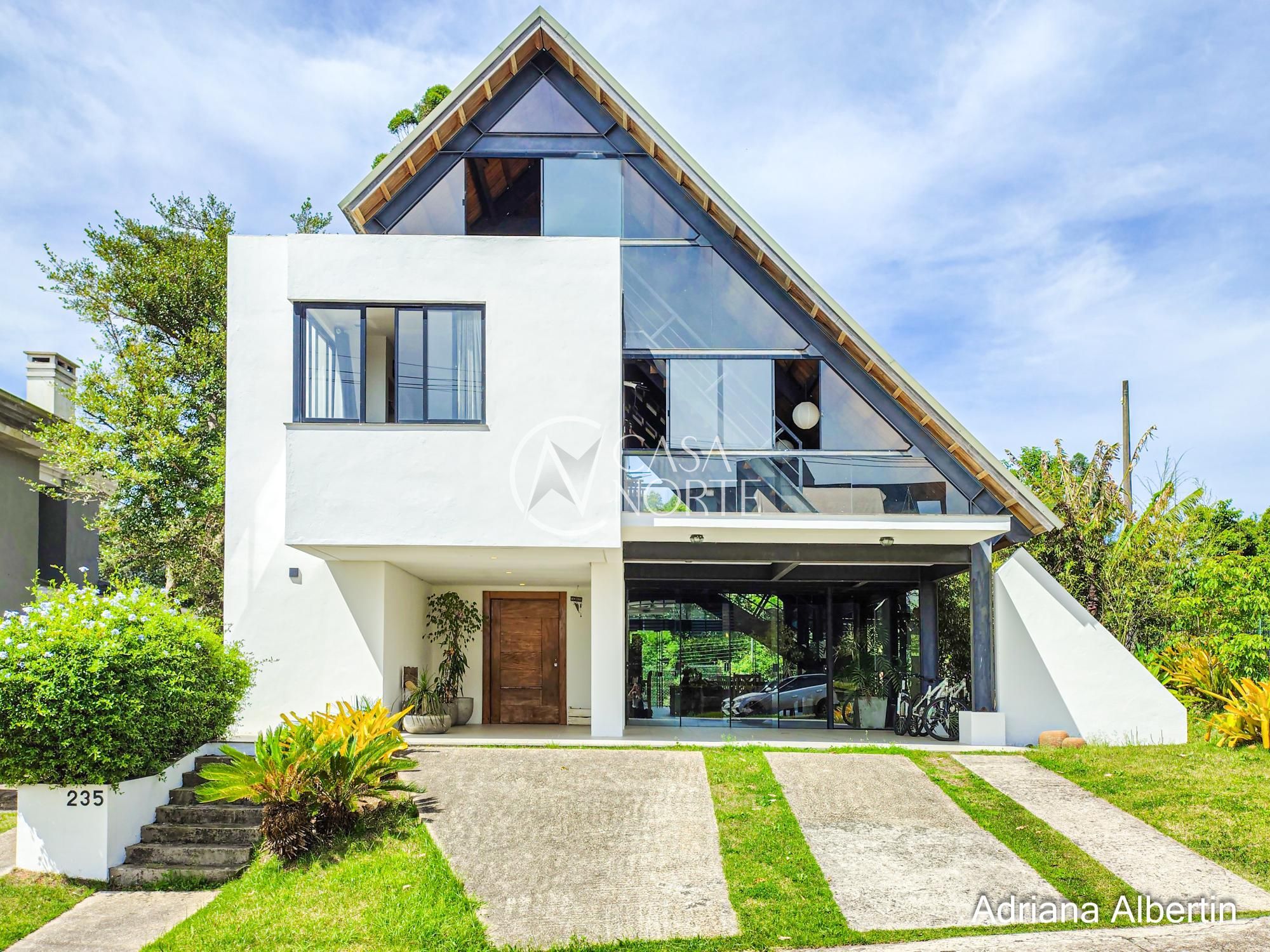 Casa de Condomínio à venda com 4 quartos, 395m², 4 suítes, 2 vagas, Estrada das Três Meninas no bairro Alphaville em Porto Alegre