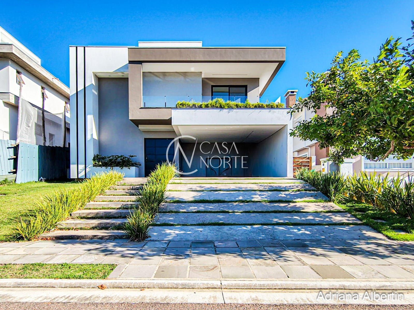 Casa de Condomínio à venda com 5 quartos, 345m², 4 suítes, 2 vagas, Estrada das Três Meninas no bairro Alphaville em Porto Alegre