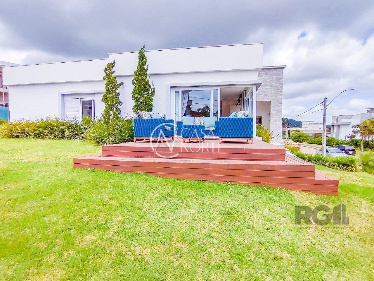 Casa de Condomínio à venda com 3 quartos, 260m², 3 suítes, 2 vagas, Estrada das Três Meninas no bairro Alphaville em Porto Alegre