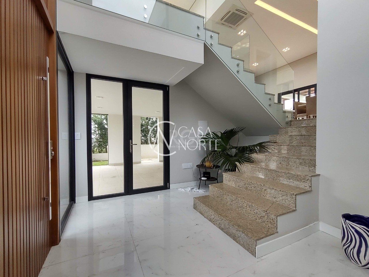 Casa de Condomínio à venda com 3 quartos, 253m², 3 suítes, 2 vagas, Estrada das Três Meninas no bairro Alphaville em Porto Alegre