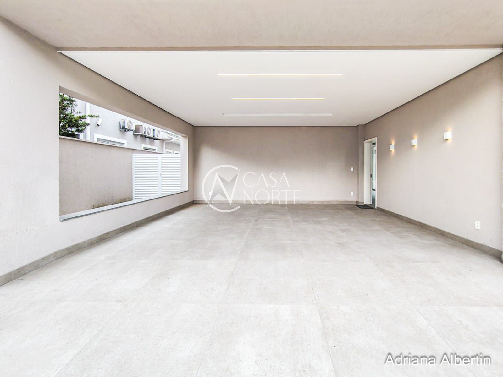 Casa de Condomínio à venda com 4 quartos, 400m², 4 suítes, 2 vagas, Estrada das Três Meninas no bairro Alphaville em Porto Alegre