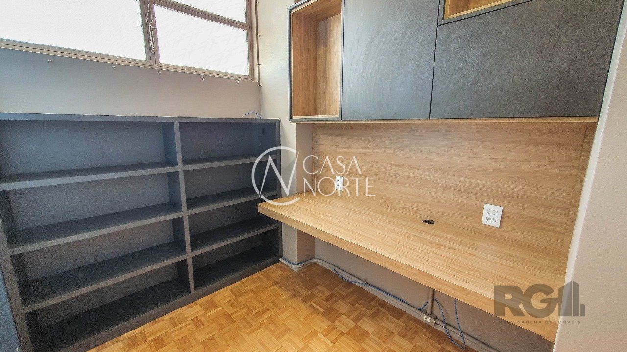Apartamento à venda com 4 quartos, 167m², 2 vagas, Rua Vinte e Quatro de Outubro no bairro Moinhos de Vento em Porto Alegre