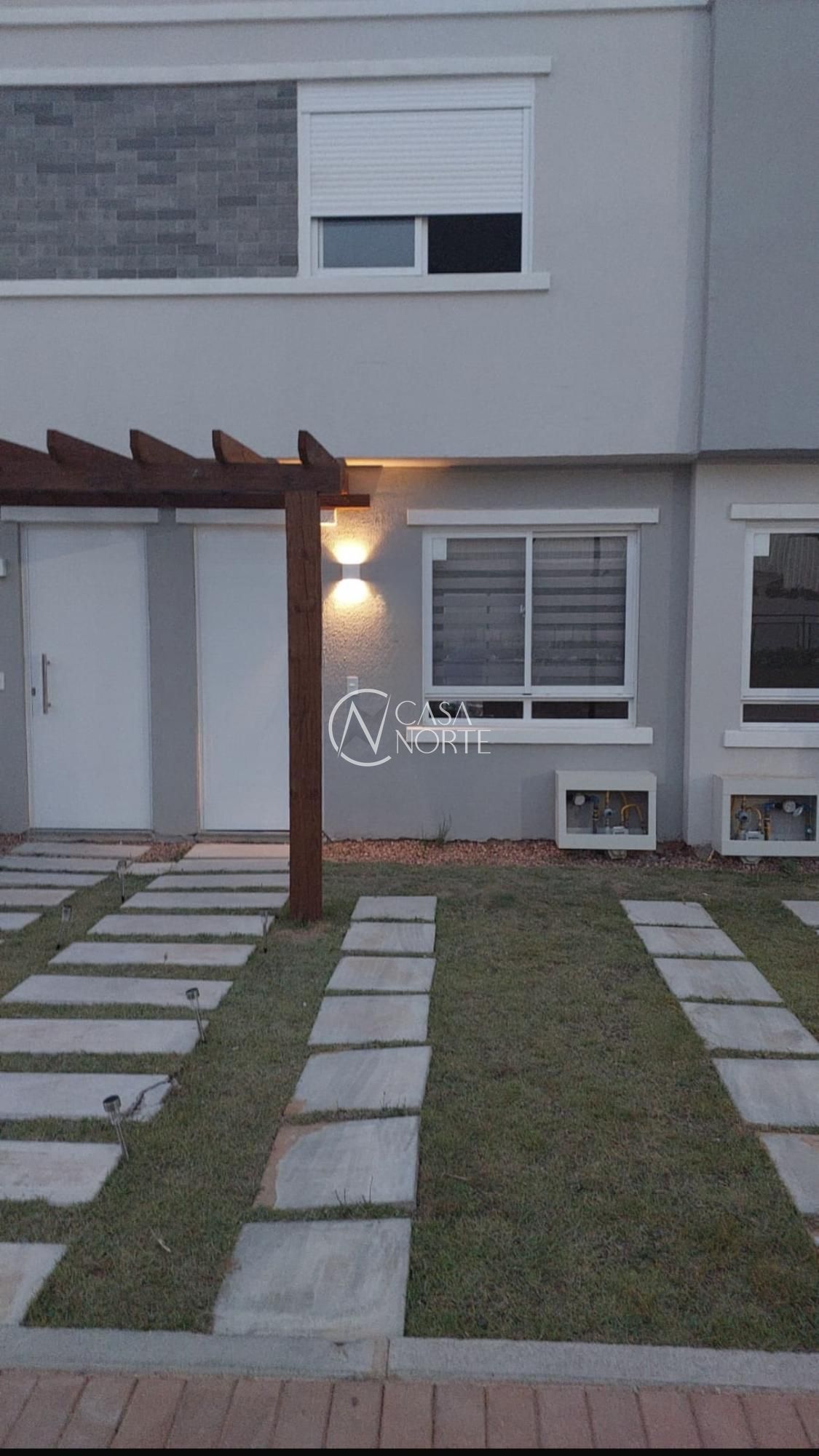 Casa de Condomínio à venda com 2 quartos, 87m², 1 vaga, Estrada Cristiano Kraemer no bairro Vila Nova em Porto Alegre