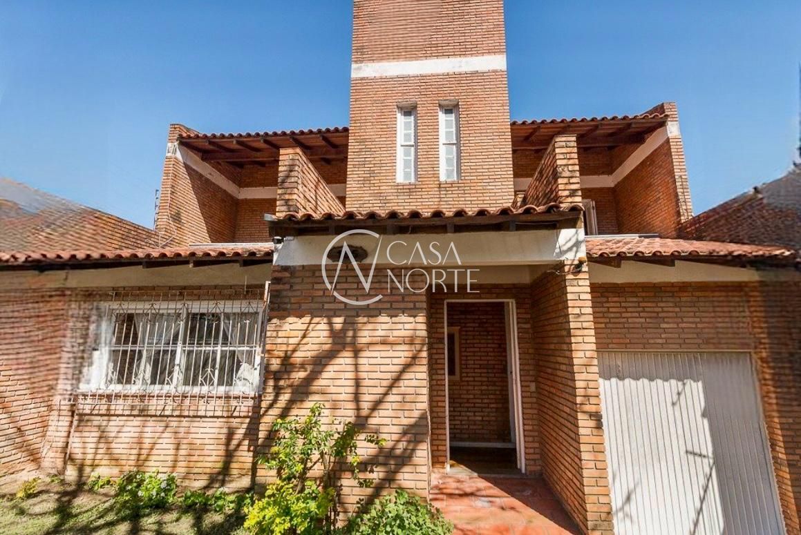 Casa à venda com 3 quartos, 230m², 1 suíte, 2 vagas, Rua Antônio Ângelo Carraro no bairro Jardim Sabará em Porto Alegre