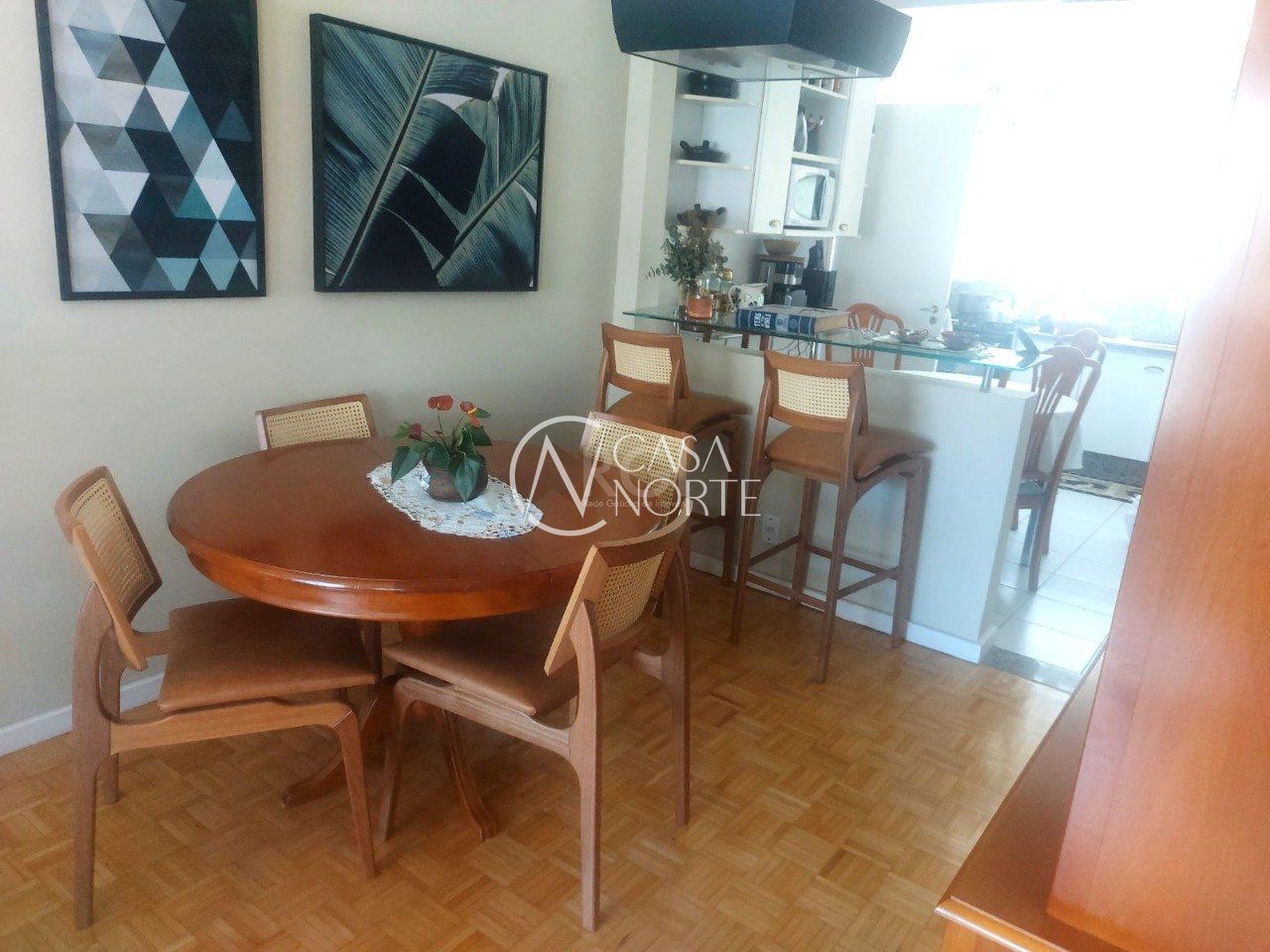 Apartamento à venda com 4 quartos, 114m², 1 suíte, 2 vagas, Avenida Coronel Lucas de Oliveira no bairro Petrópolis em Porto Alegre