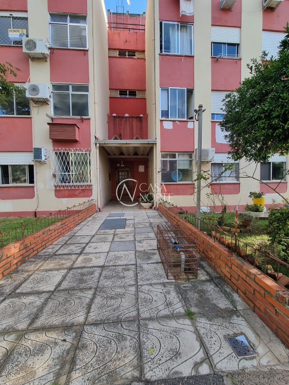 Apartamento à venda com 3 quartos, 59m², 1 vaga, Rua Joaquim de Carvalho no bairro Vila Nova em Porto Alegre