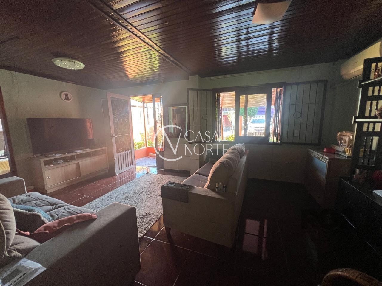 Casa à venda com 2 quartos, 120m², 2 vagas, Rua Ozório José Martins no bairro Campo Novo em Porto Alegre