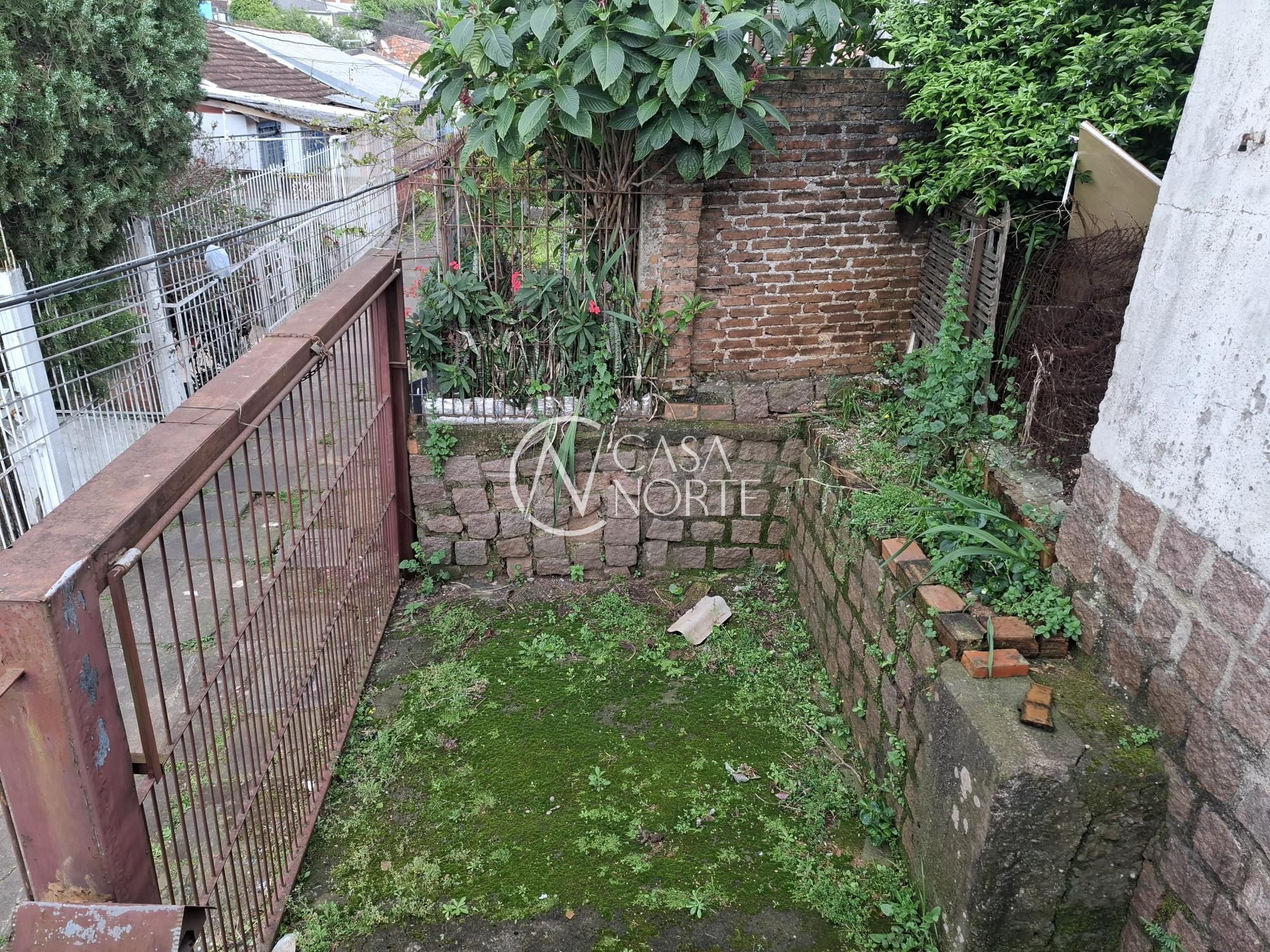 Terreno à venda  com 132m², Rua Acesso Dois no bairro Jardim Carvalho em Porto Alegre