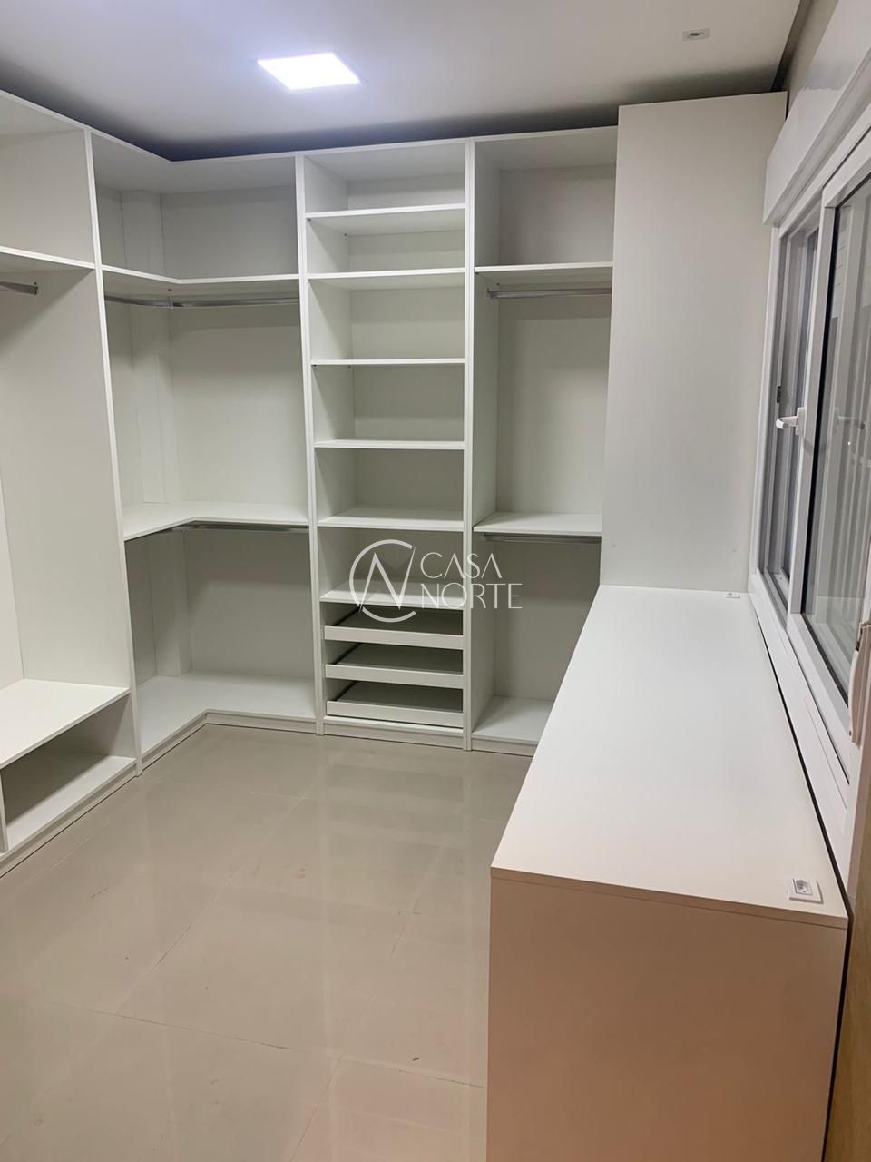 Apartamento à venda com 2 quartos, 92m², 1 suíte, 1 vaga, Avenida Doutor Carlos Barbosa no bairro Medianeira em Porto Alegre