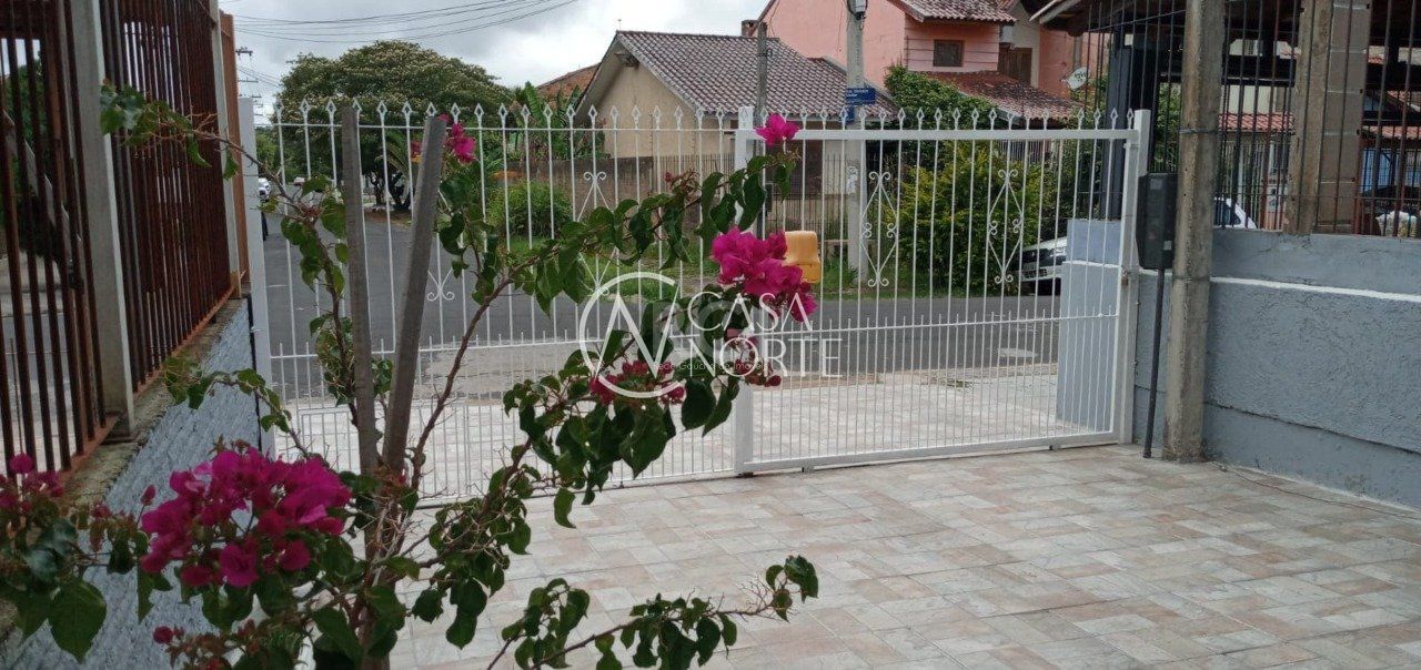 Casa à venda com 2 quartos, 50m², 2 vagas, Rua Silvestre Sauter no bairro Hípica em Porto Alegre