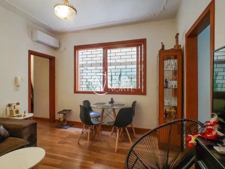 Apartamento à venda com 2 quartos, 65m², Rua Sarmento Leite no bairro Centro Histórico em Porto Alegre