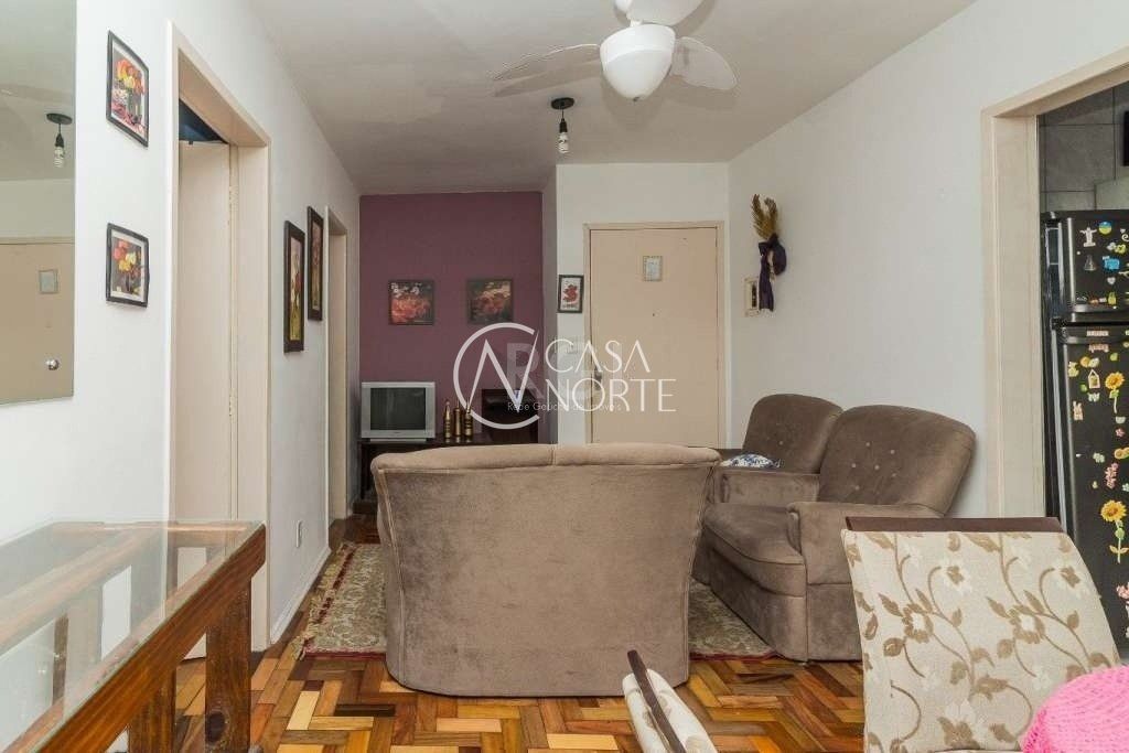 Apartamento à venda com 1 quarto, 40m², 1 vaga, Rua Carlos Estevao no bairro Jardim Leopoldina em Porto Alegre