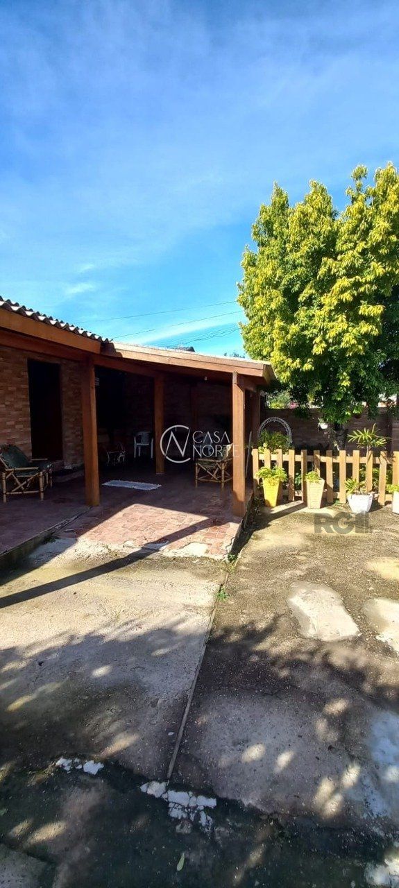 Casa à venda com 3 quartos, 120m², 2 vagas, Rua D no bairro Lami em Porto Alegre