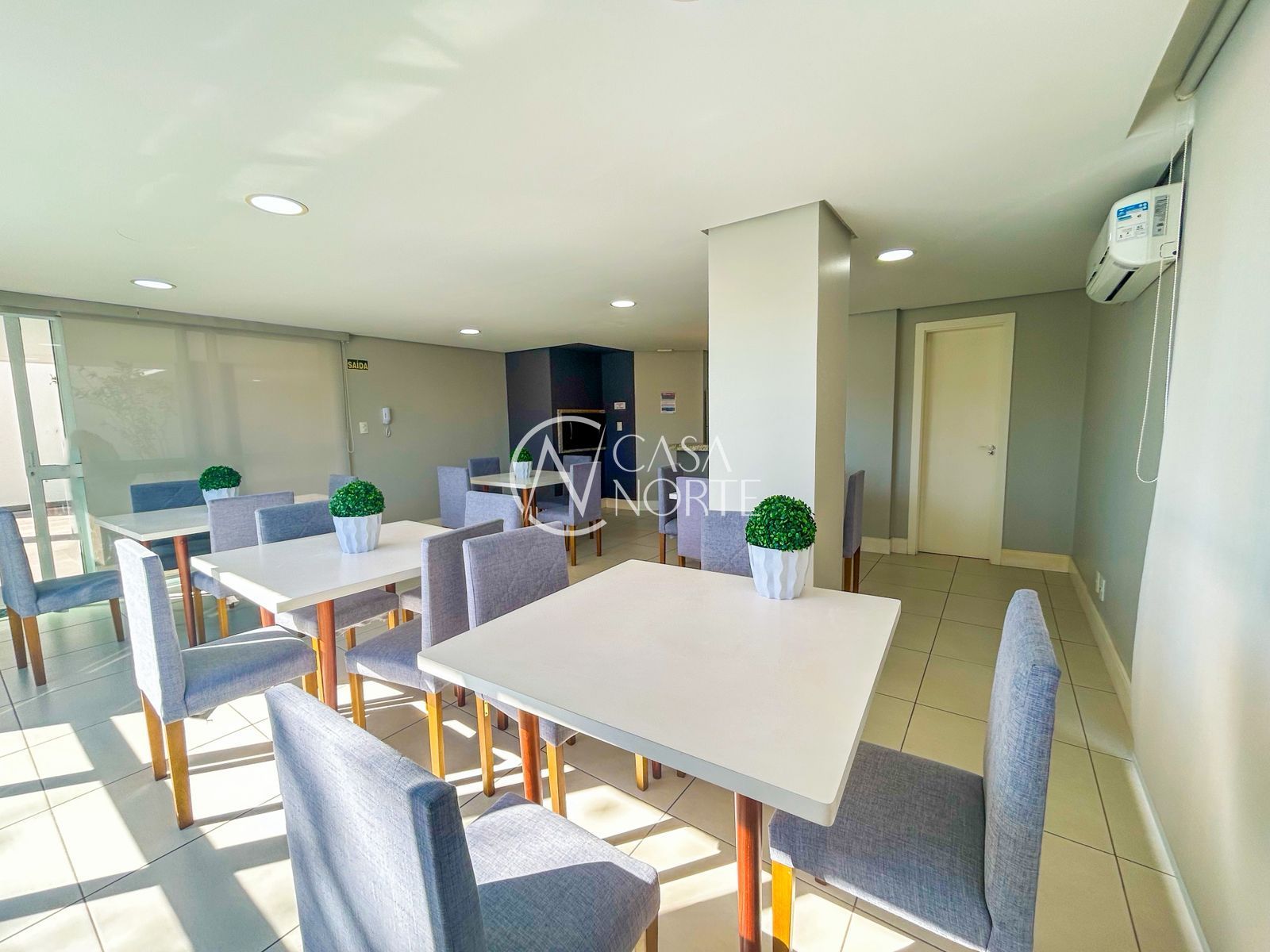 Apartamento à venda com 3 quartos, 73m², 1 suíte, 1 vaga, Rua Fonseca Ramos no bairro Medianeira em Porto Alegre