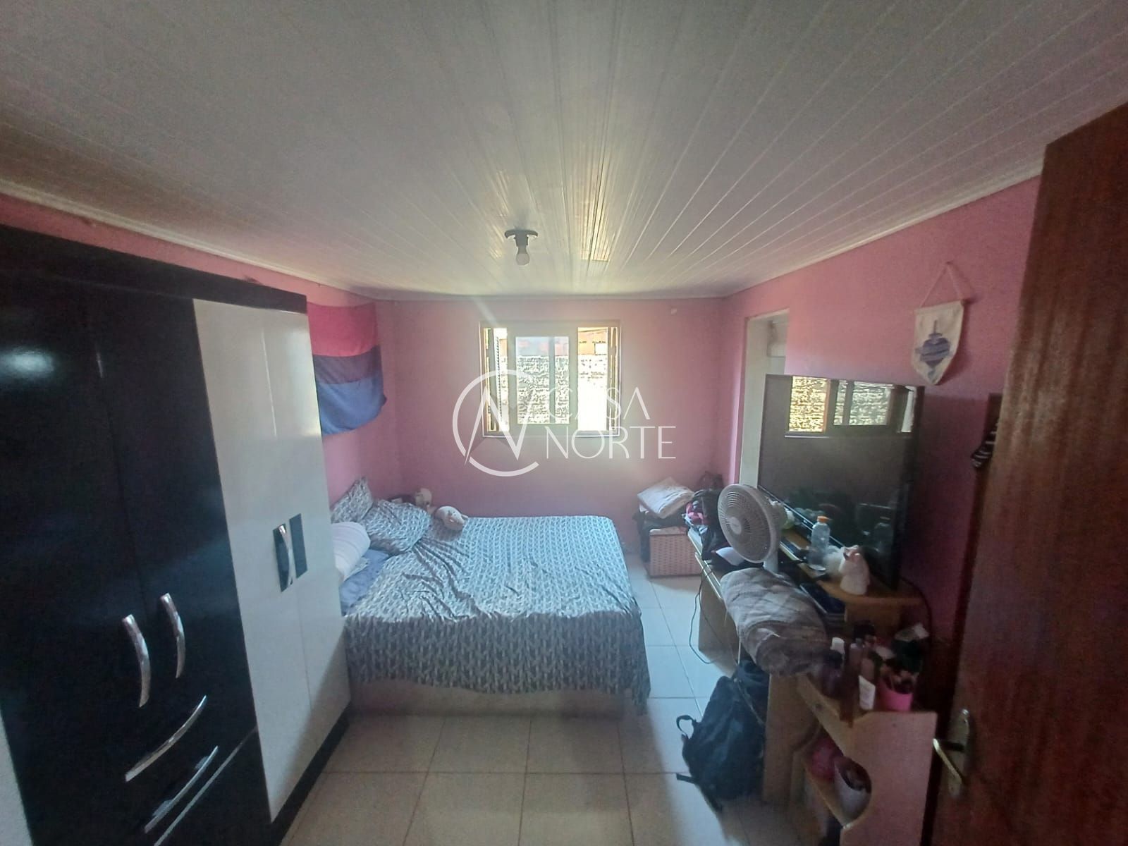 Casa à venda com 3 quartos, 160m², 1 suíte, 2 vagas, Rua Dinamarca no bairro Belém Velho em Porto Alegre