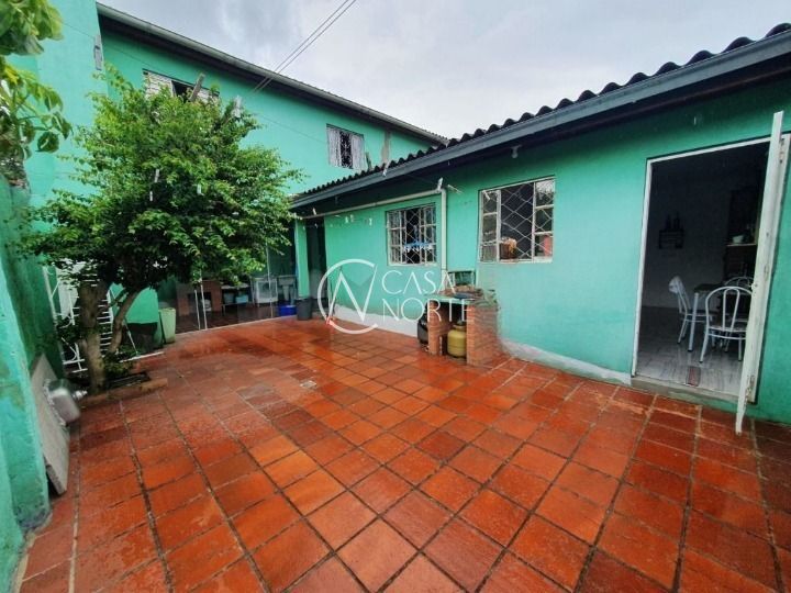 Casa de Condomínio à venda com 3 quartos, 150m², 2 vagas, Rua Coronel Massot no bairro Cristal em Porto Alegre