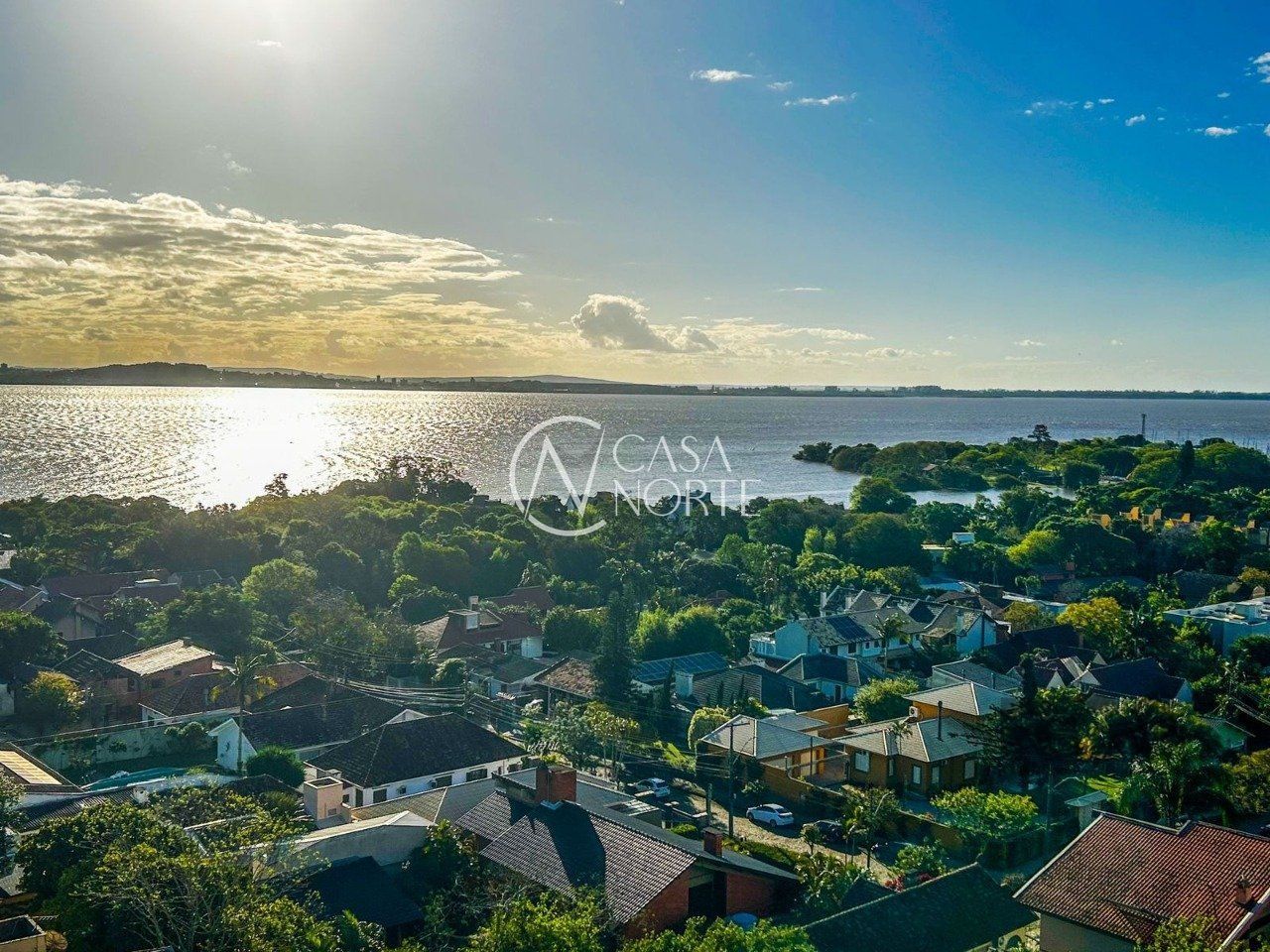 Cobertura à venda com 3 quartos, 174m², 1 suíte, 3 vagas, Rua Doutor Mário Totta no bairro Tristeza em Porto Alegre
