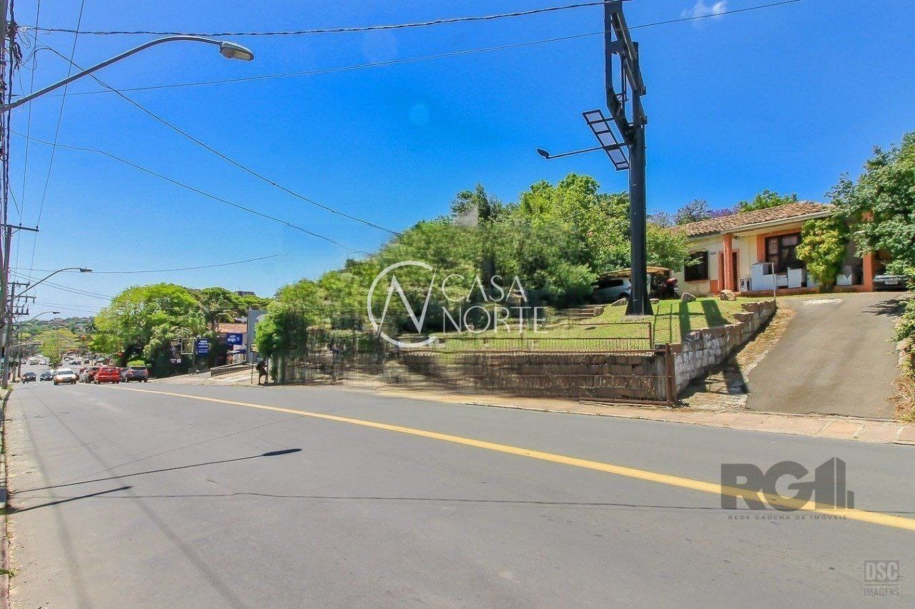 Terreno à venda  com 1045m², Avenida Wenceslau Escobar no bairro Tristeza em Porto Alegre
