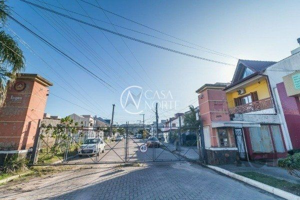Casa à venda com 3 quartos, 142m², 2 vagas, Rua Alexandre de Gusmão no bairro Hípica em Porto Alegre