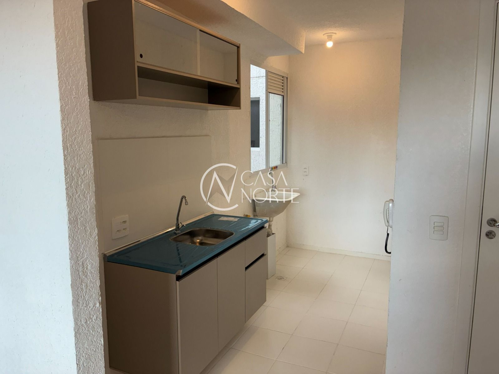 Apartamento à venda com 2 quartos, 41m², 1 vaga, Rua dos Maias no bairro Rubem Berta em Porto Alegre