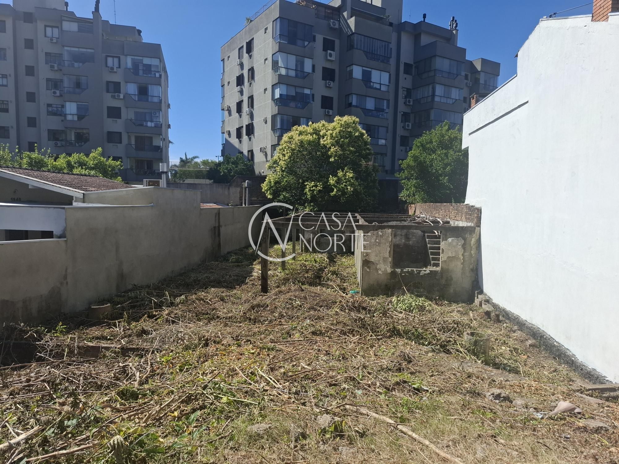 Terreno à venda  com 420m², Rua Padre João Batista Reus no bairro Vila Conceição em Porto Alegre
