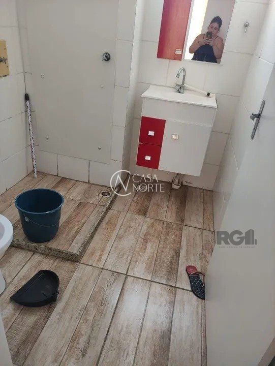 Apartamento à venda com 2 quartos, 44m², 1 vaga, Rua Tenente-Coronel Waldomiro Eifler no bairro Mário Quintana em Porto Alegre