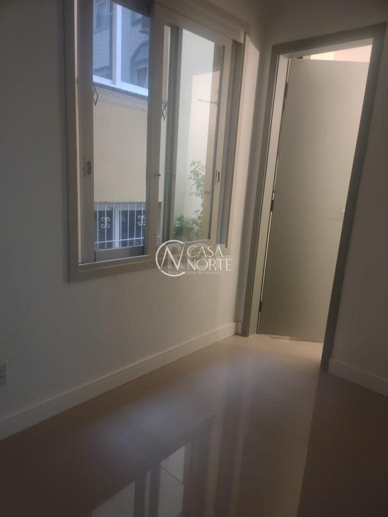 Apartamento à venda com 2 quartos, 73m², 1 suíte, Avenida Mariland no bairro Auxiliadora em Porto Alegre