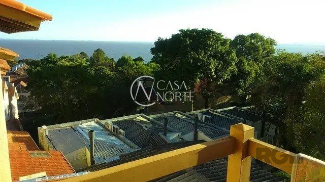 Casa de Condomínio à venda com 2 quartos, 179m², 1 suíte, 2 vagas, Avenida Wenceslau Escobar no bairro Tristeza em Porto Alegre