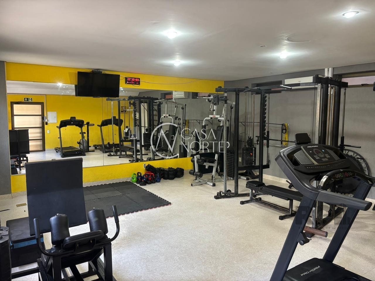 Apartamento à venda com 3 quartos, 100m², 1 suíte, 2 vagas, Rua General Couto de Magalhães no bairro São João em Porto Alegre