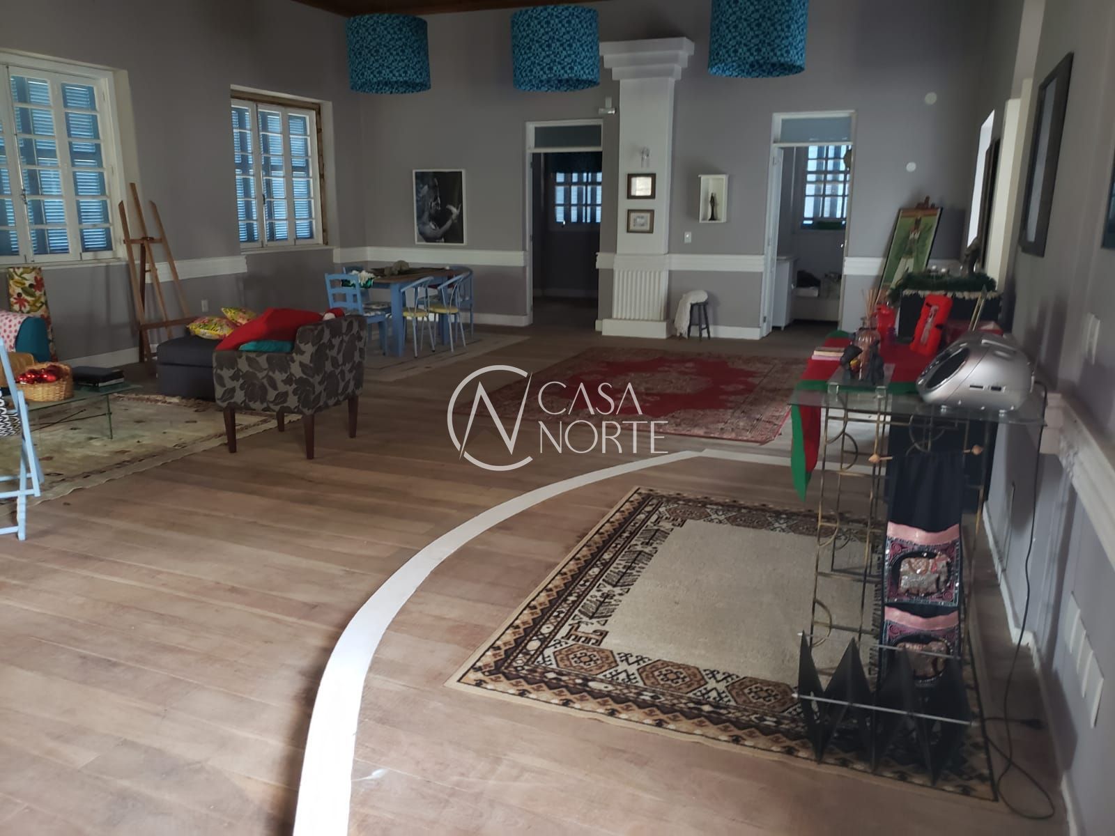 Casa à venda com 3 quartos, 240m², 10 vagas, Rua Doutor Vergara no bairro Belém Velho em Porto Alegre