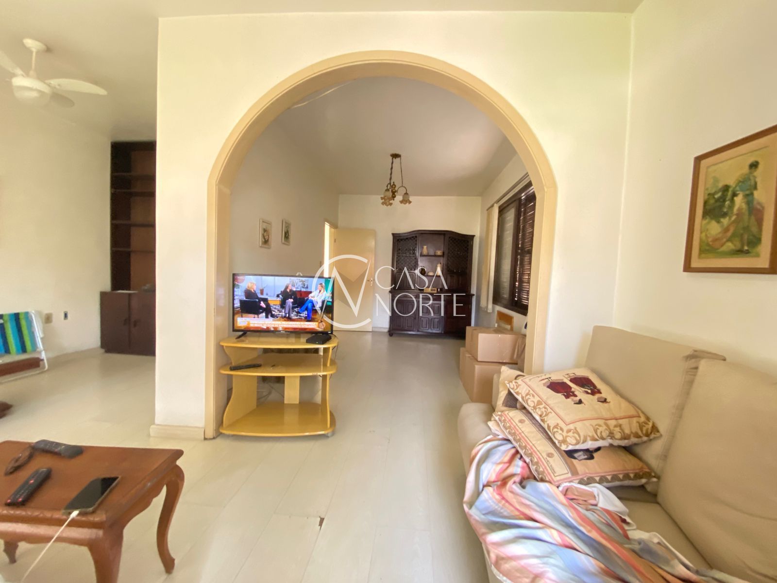 Casa à venda com 3 quartos, 220m², 1 suíte, 2 vagas, Rua Doutor Mário Totta no bairro Tristeza em Porto Alegre